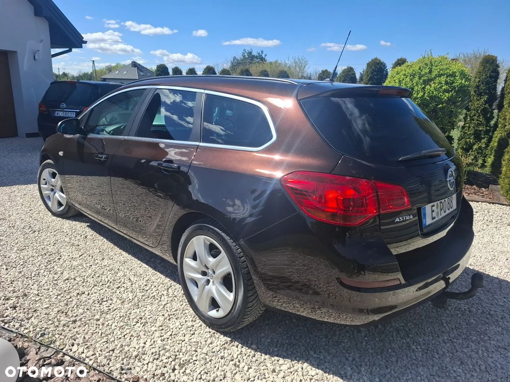 Opel Astra 1.6 Exklusiv - 11