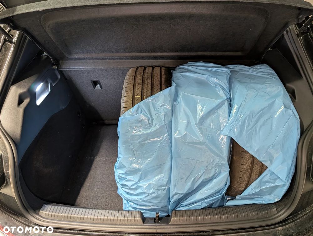 Volkswagen Polo 1.2 TSI BMT Highline - 23