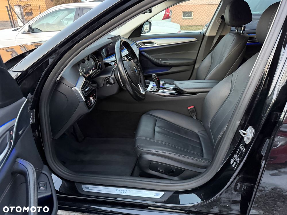 BMW Seria 5 520d Luxury Line - 11