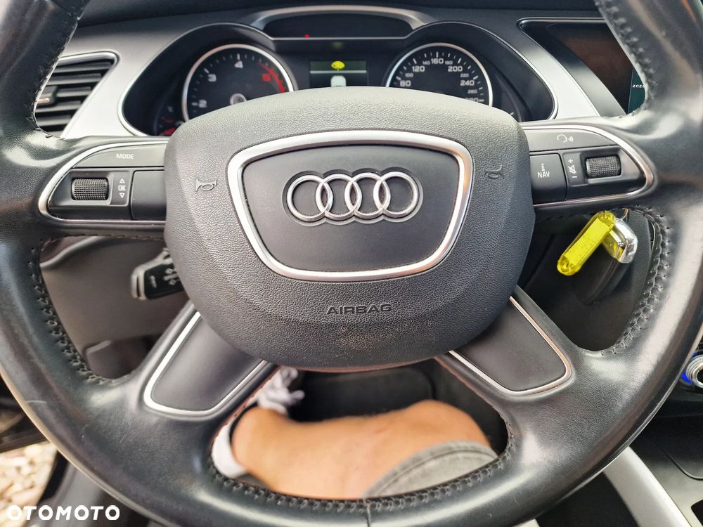 Audi A4 Avant - 32