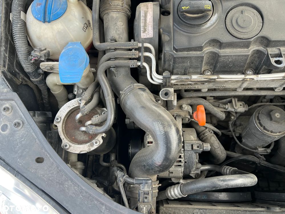 Volkswagen Golf 1.9 TDI DPF Goal - 34