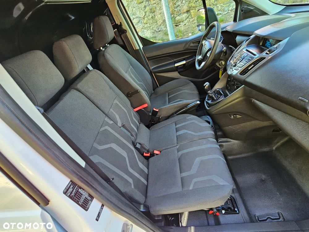 Ford Transit Connect - 17