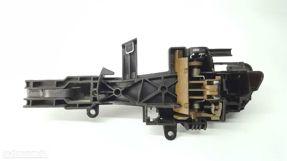 PUXADOR EXTERIOR TRASEIRO DIREITO BMW SERIE 1 BERLINA (E81/E87) 120D - 3