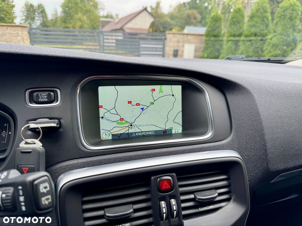 Volvo V40 D3 Momentum - 22