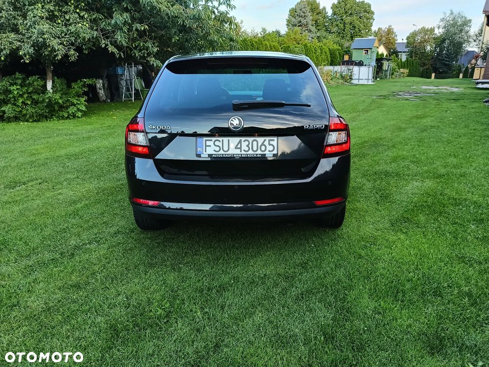Skoda RAPID 1.6 TDI DSG Style+ - 28
