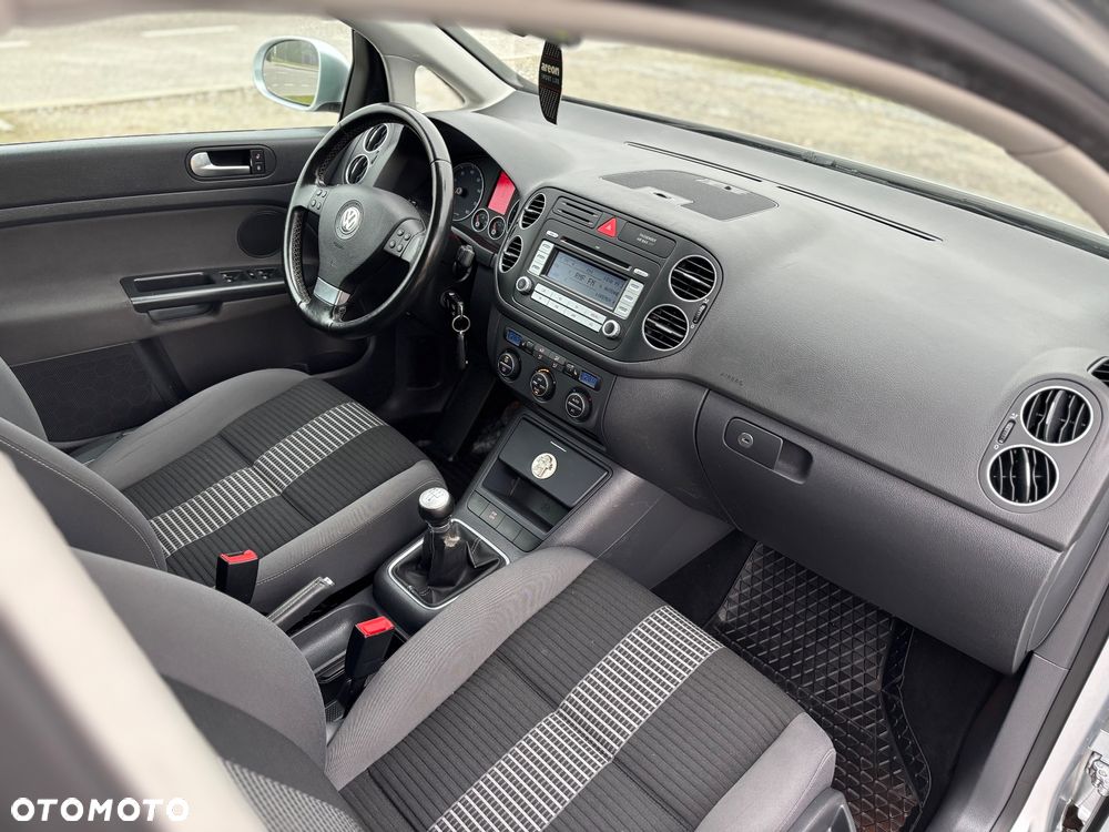 Volkswagen Golf Plus - 10