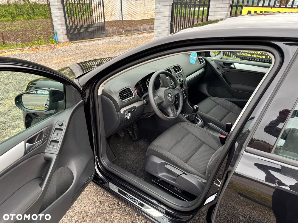 Volkswagen Golf - 6