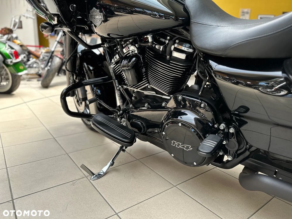 Harley-Davidson Touring Road Glide - 17