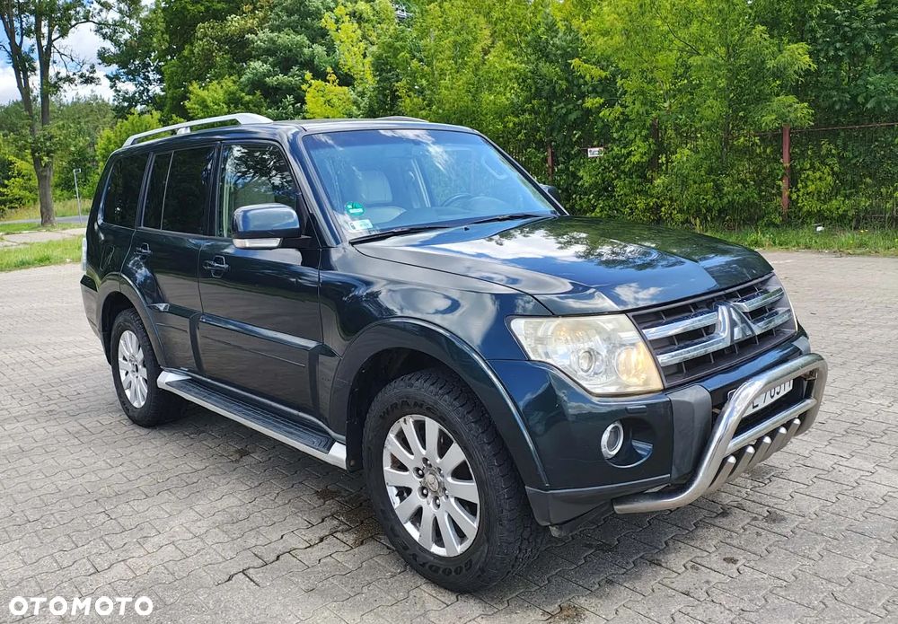 Mitsubishi Pajero - 4