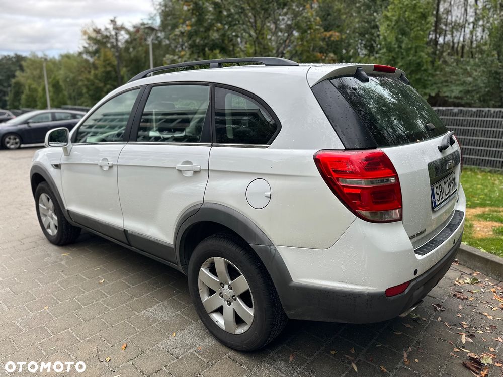 Chevrolet Captiva 2.2 D LS FWD - 4