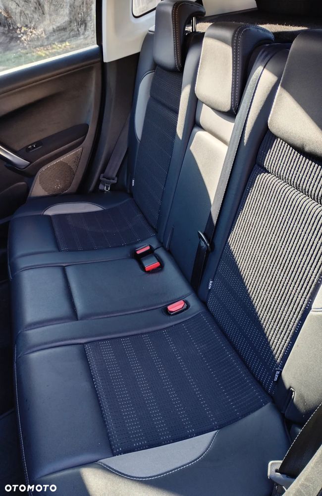 Peugeot 2008 1.6 e-HDi Allure S&S - 6