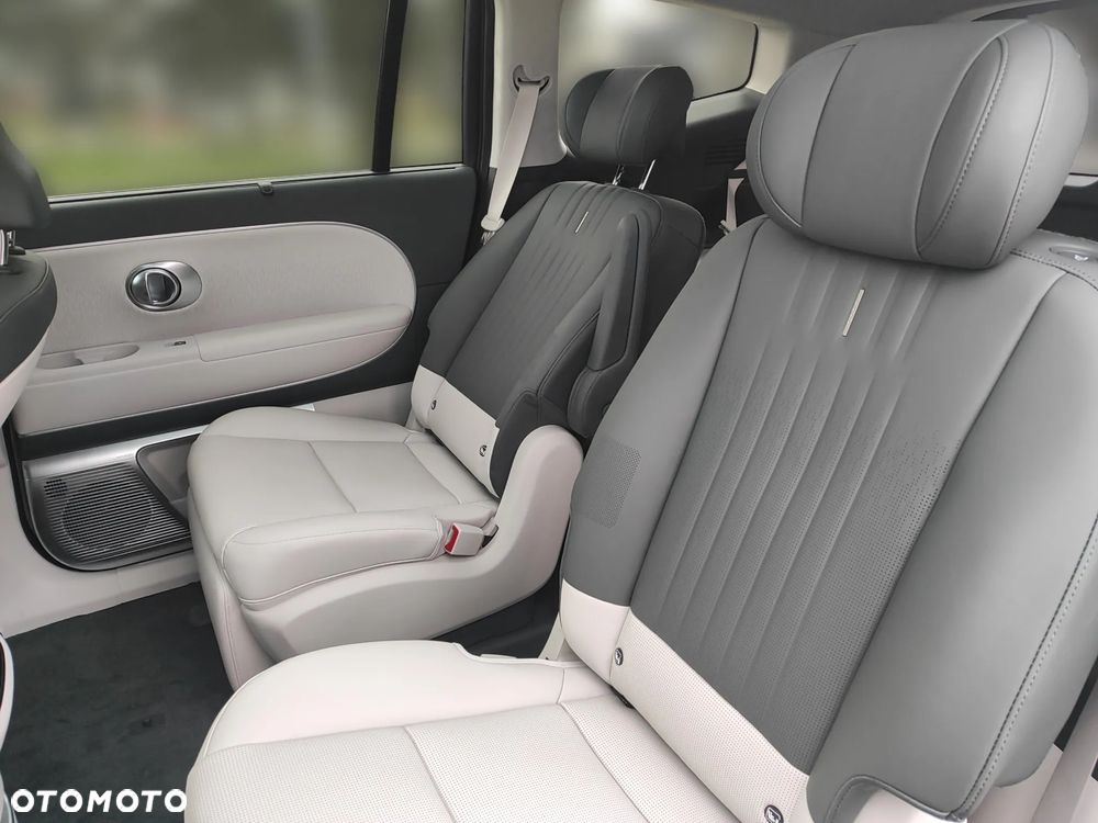 Hyundai IONIQ 9 110kWh Calligraphy AWD - 16