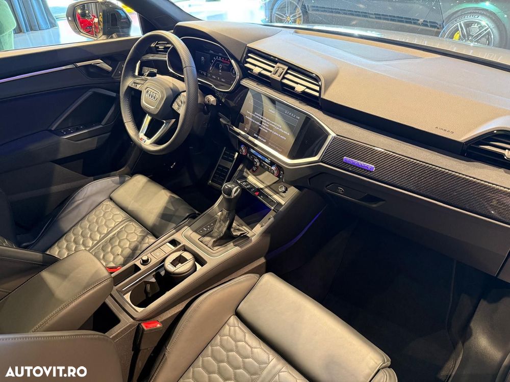 Audi RS Q3 RSQ3 2.5 TFSI quattro S tronic - 19