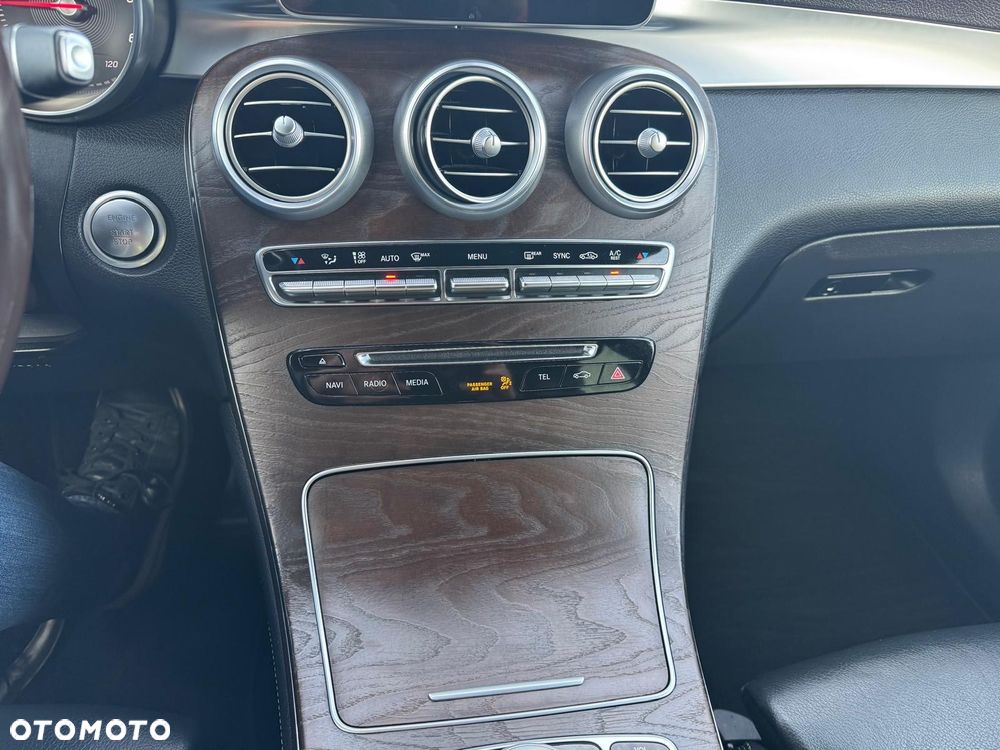Mercedes-Benz GLC 350 d 4Matic 9G-TRONIC Exclusive - 23