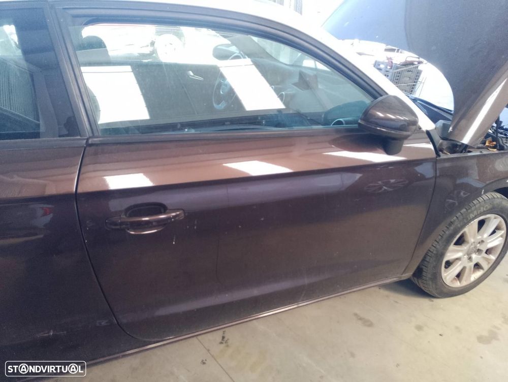 PORTA FRENTE DIREITA AUDI A1 8X1 - 1