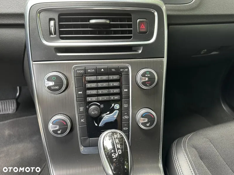 Volvo S60 D4 Drive-E Momentum - 10