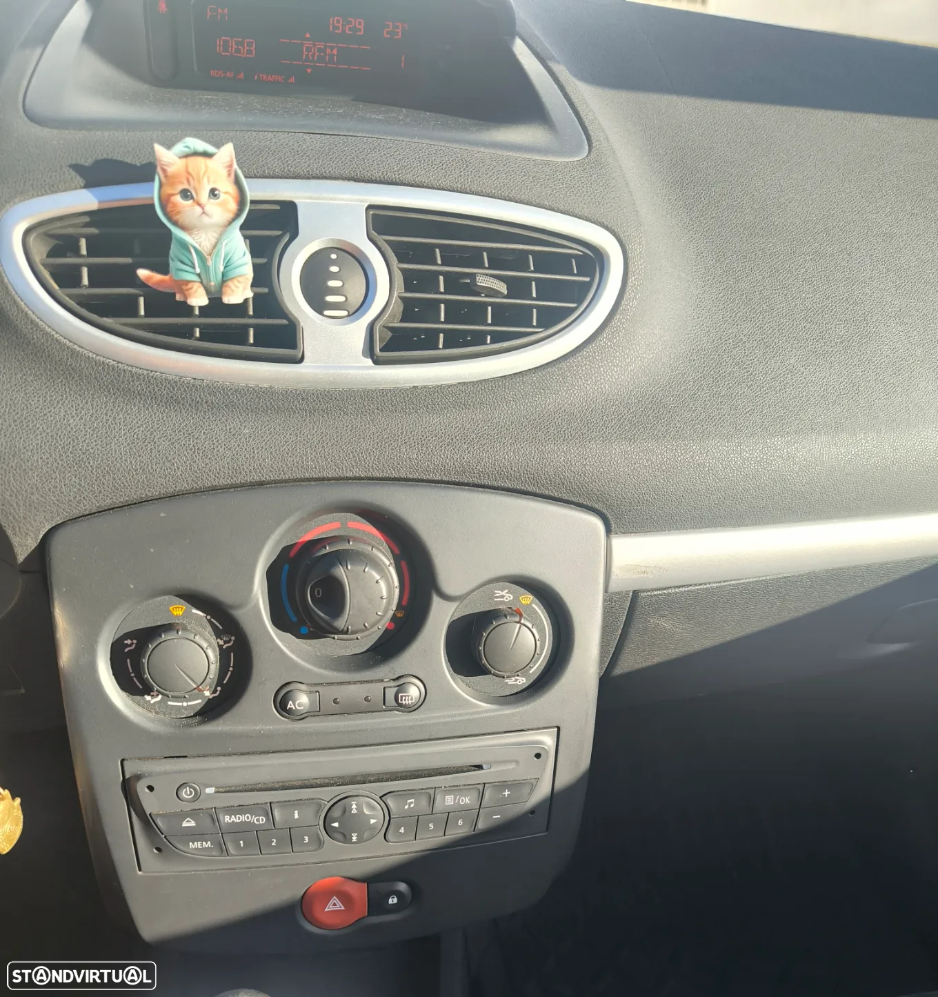 Renault Clio 1.2 16V Confort - 7
