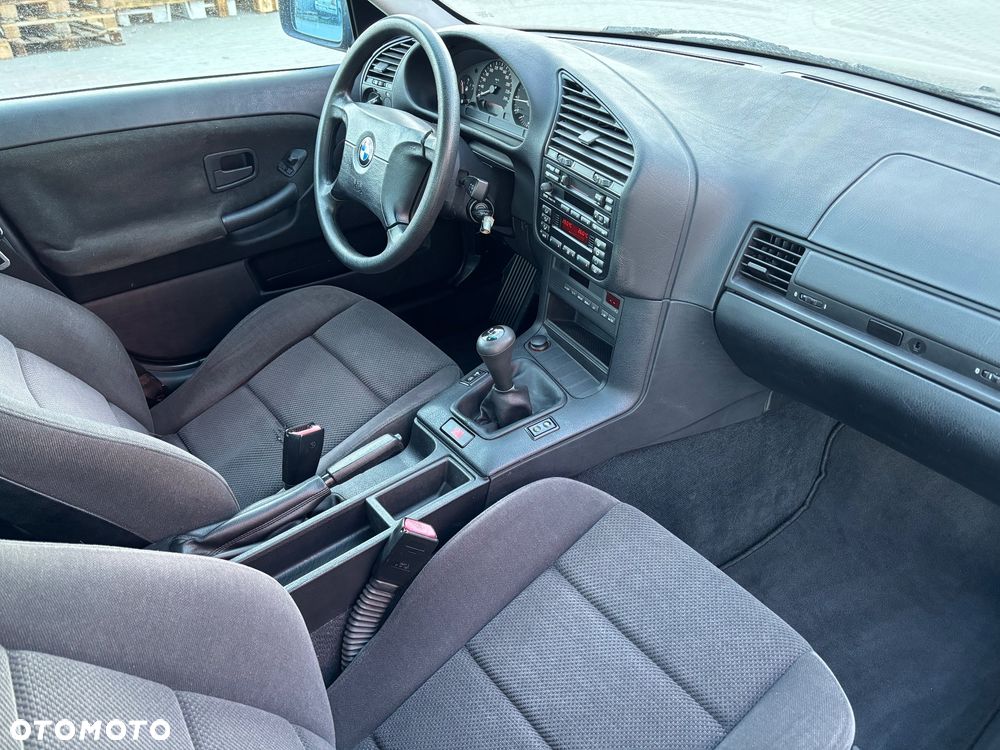 BMW Seria 3 - 12