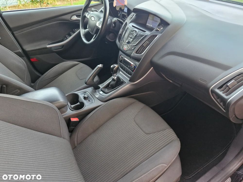 Ford Focus 1.0 EcoBoost STart-Stopp-System TITANIUM - 17