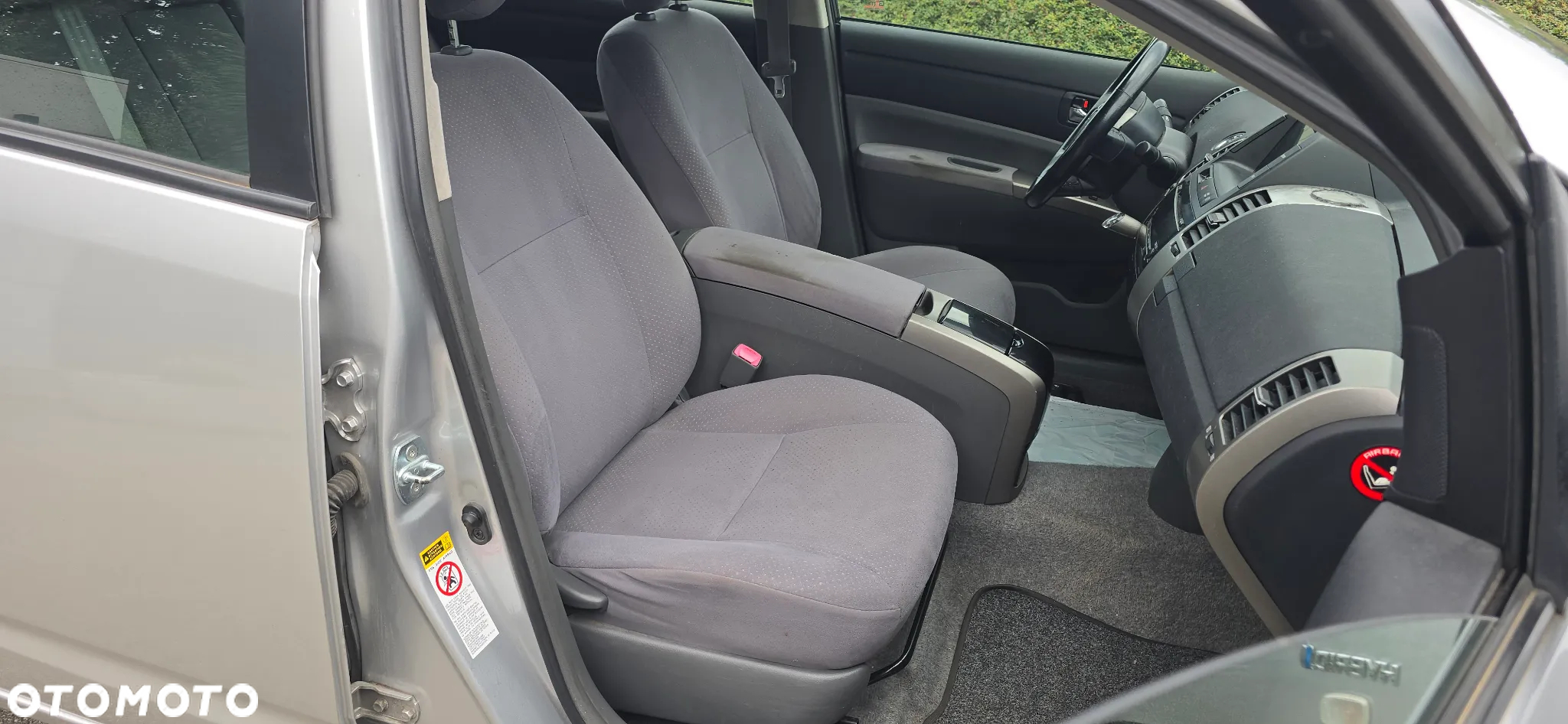 Toyota Prius (Hybrid) Comfort - 29