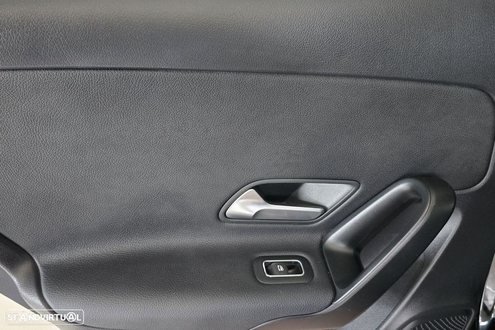 Mercedes-Benz A 180 d Style Plus - 19