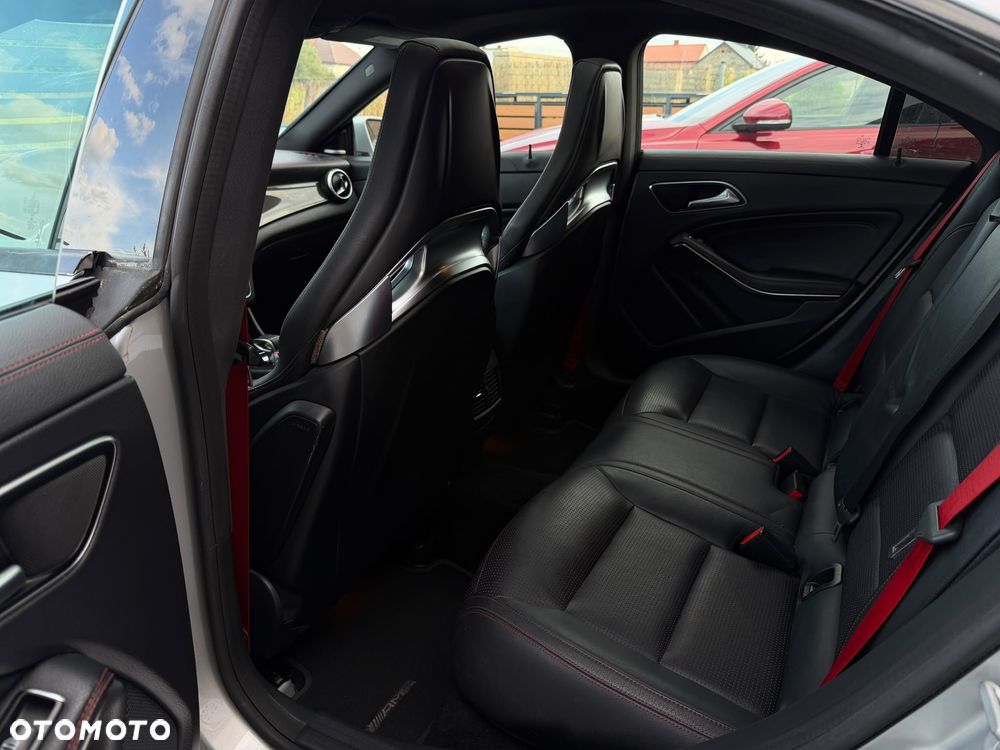Mercedes-Benz CLA 45 AMG 4-Matic - 26