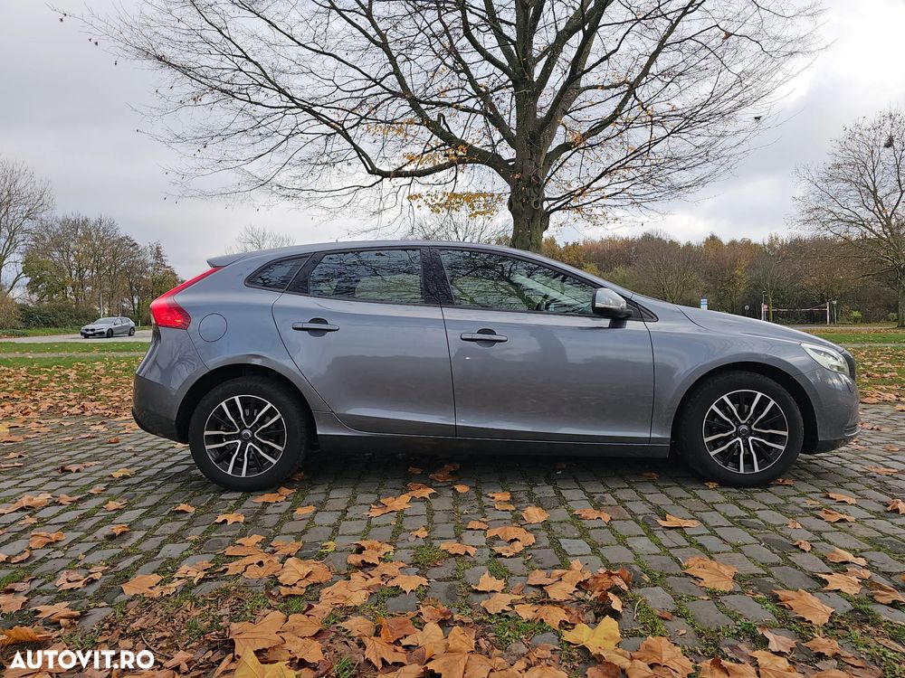Volvo V40 T2 Momentum - 15