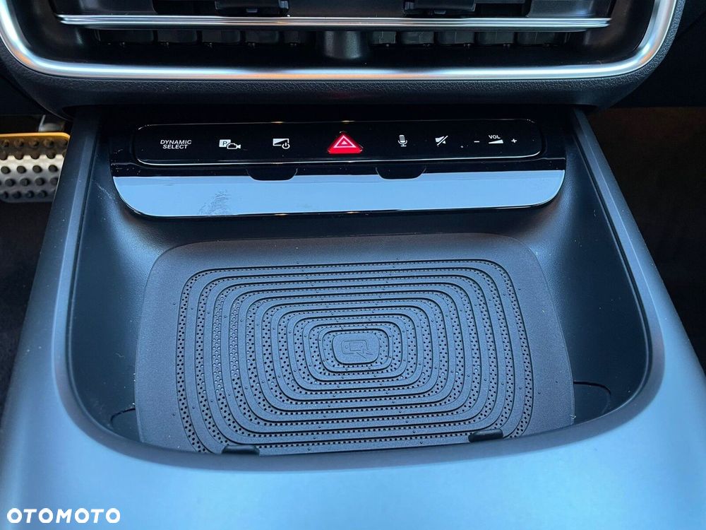 Mercedes-Benz CLA - 31