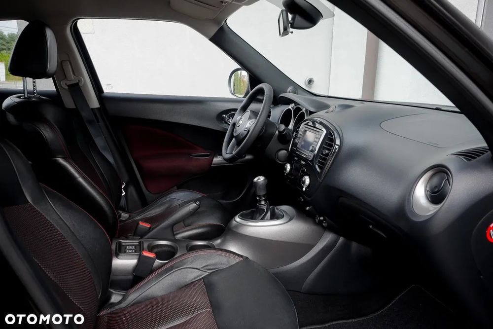 Nissan Juke 1.6 T Tekna - 32