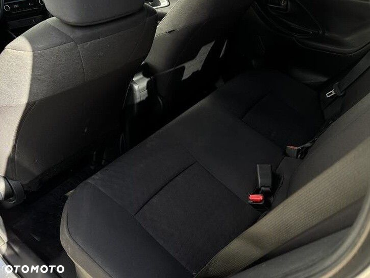 Toyota Yaris - 9