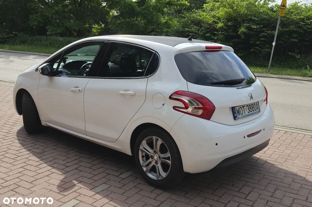 Peugeot 208 1.2 PureTech Active - 5