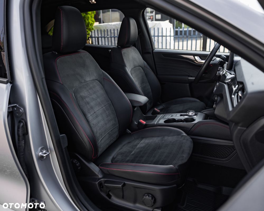 Ford Kuga 2.5 Duratec PHEV ST-LINE - 27