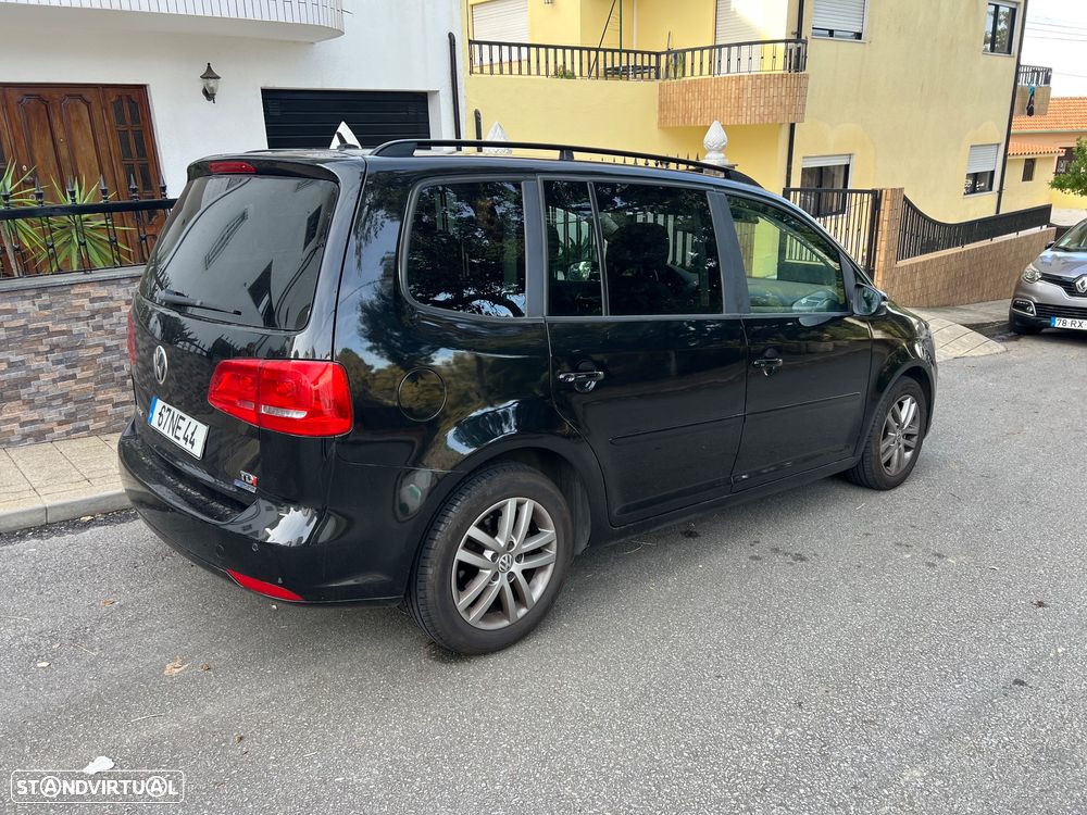 Volkswagen Touran 2012 photo 5
