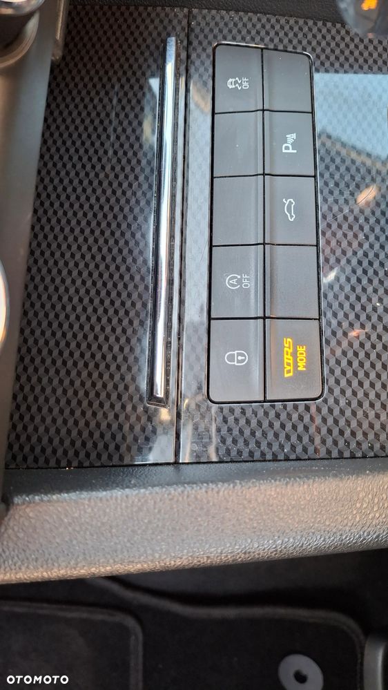 Skoda Octavia 2.0 TDI DSG RS - 23