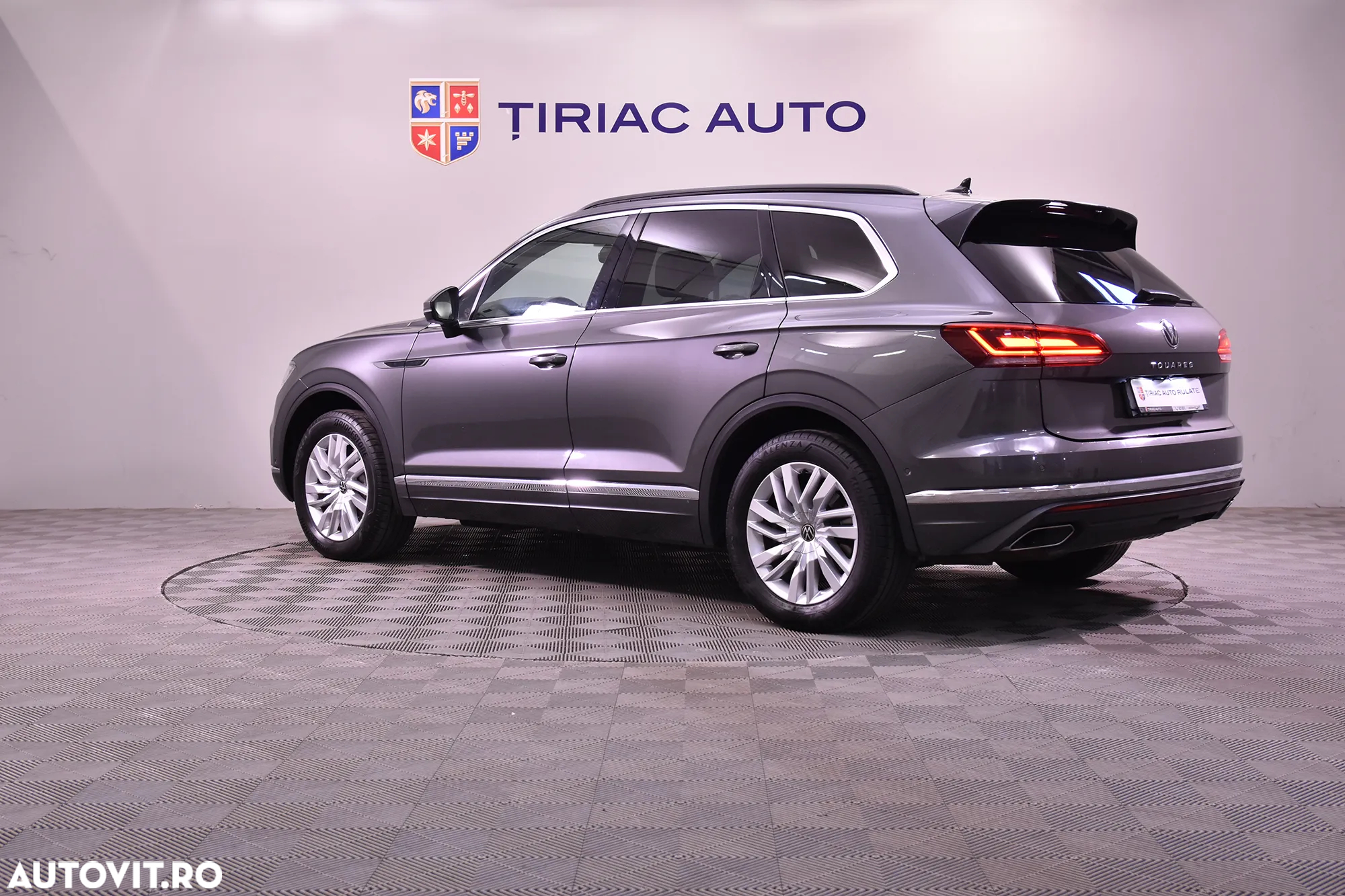 Volkswagen Touareg - 3