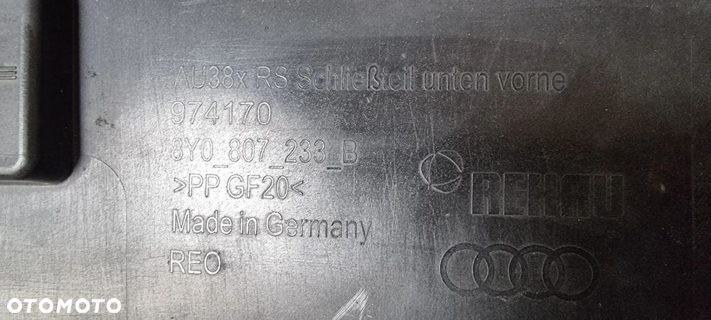 Płyta zderzaka AUDI RS3 8Y0 - 6