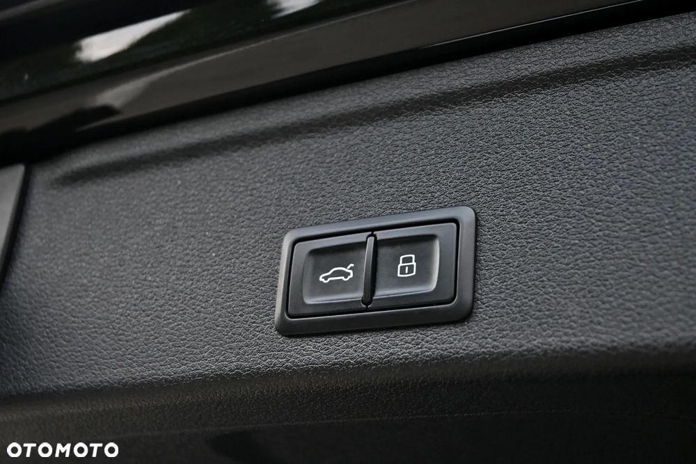 Audi A4 Avant 2.0 TDI Sport S tronic - 38