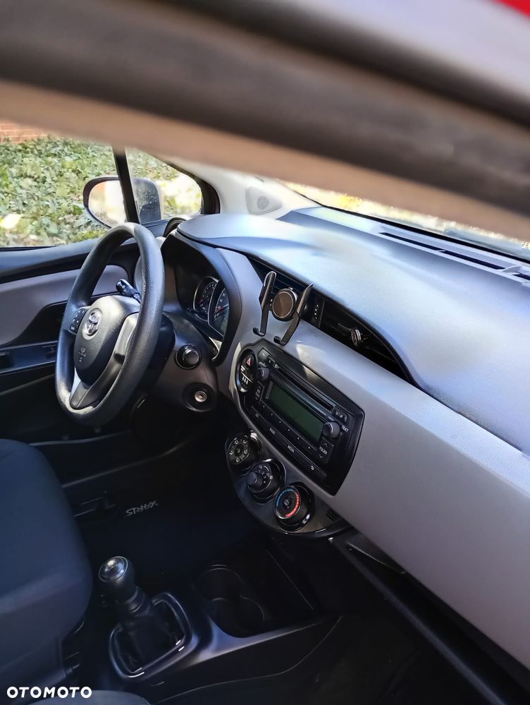 Toyota Yaris - 12