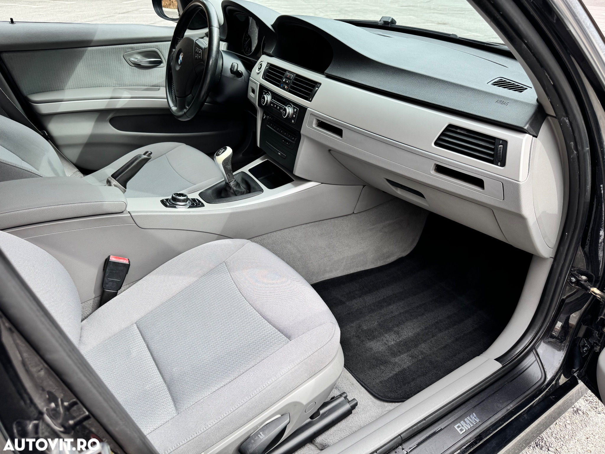 BMW Seria 3 318d - 21