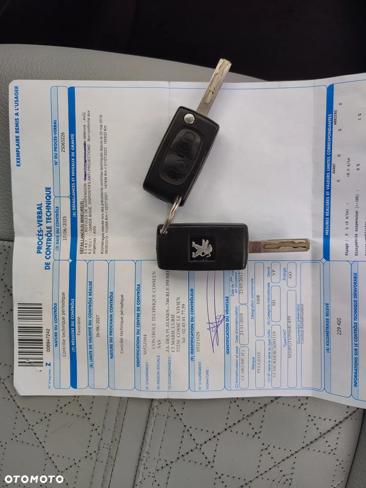 Peugeot 3008 HDi FAP 150 Roland Garros - 36