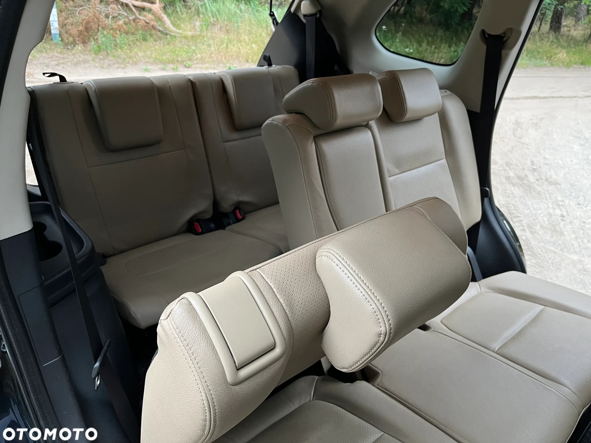 Mitsubishi Outlander - 13