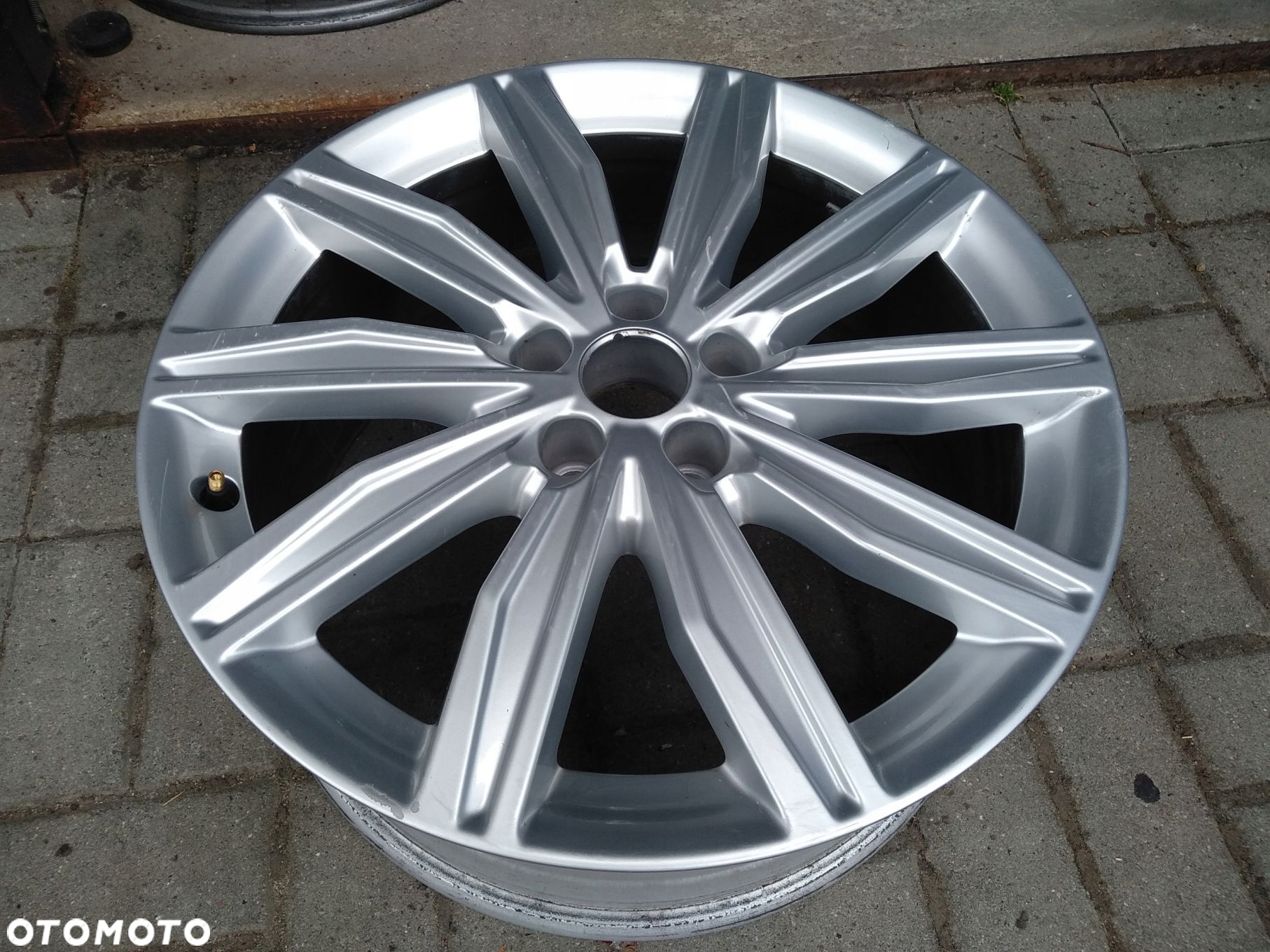 Felga 8J 19 ET39 Audi A6 C8 4K 4K0601025M - 2