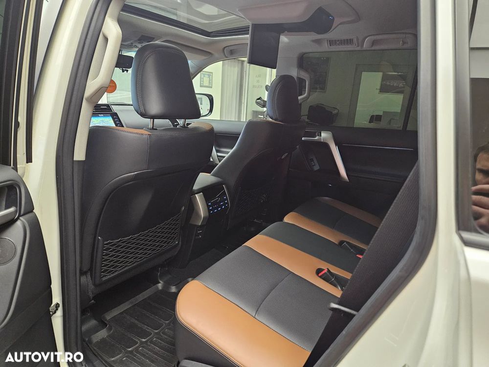 Toyota Land Cruiser 2.8l D-4D 204 CP A/T 7 locuri Luxury AVS Black - 11