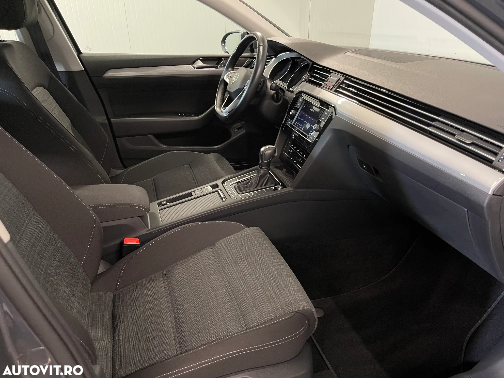 Volkswagen Passat 2.0 TDI DSG Comfortline - 10