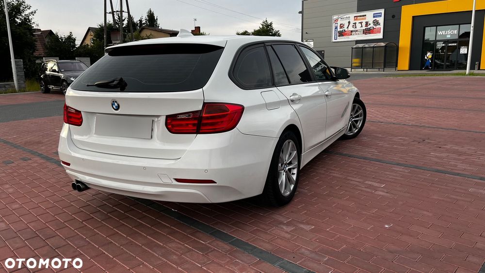 BMW Seria 3 325d - 31