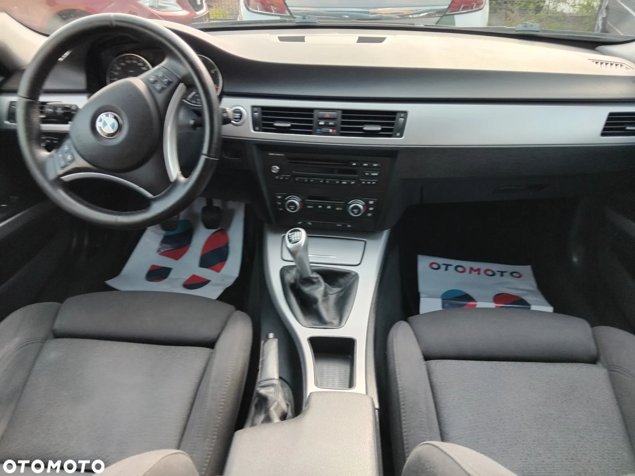 BMW Seria 3 318d - 16