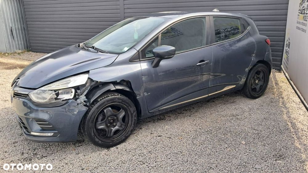 Renault Clio - 5