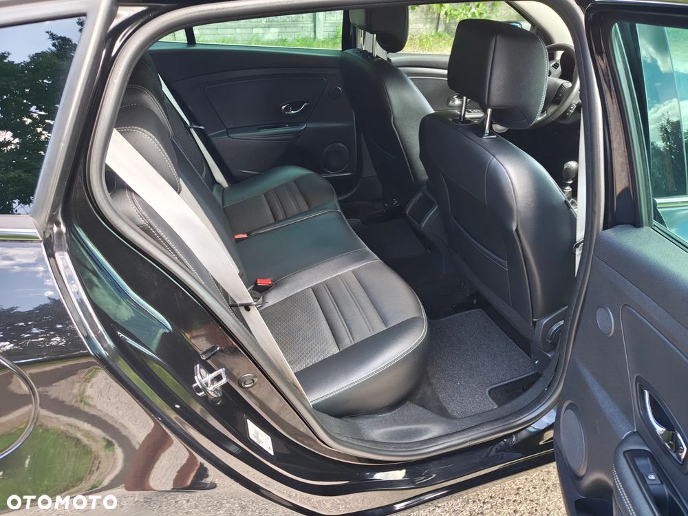 Renault Megane ENERGY TCe 115 Start & Stop Bose Edition - 14