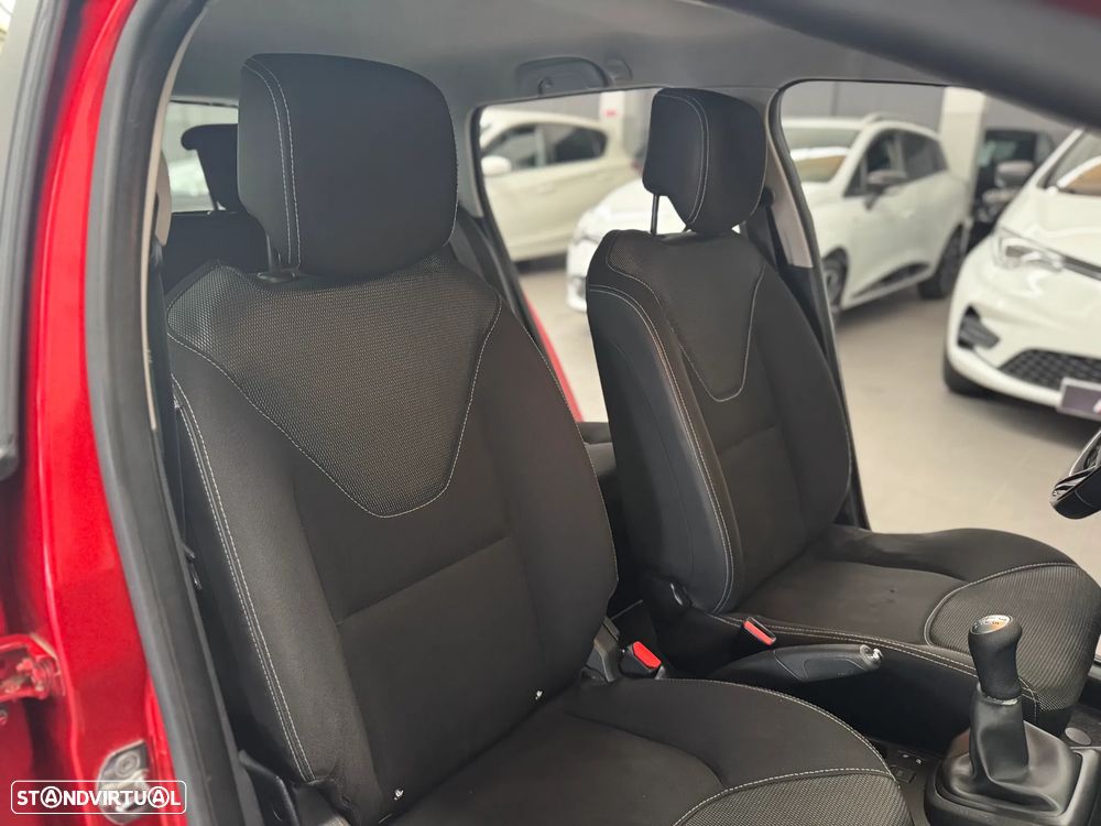 Renault Clio Sport Tourer Energy dCi 90 Start & Stop Luxe - 19