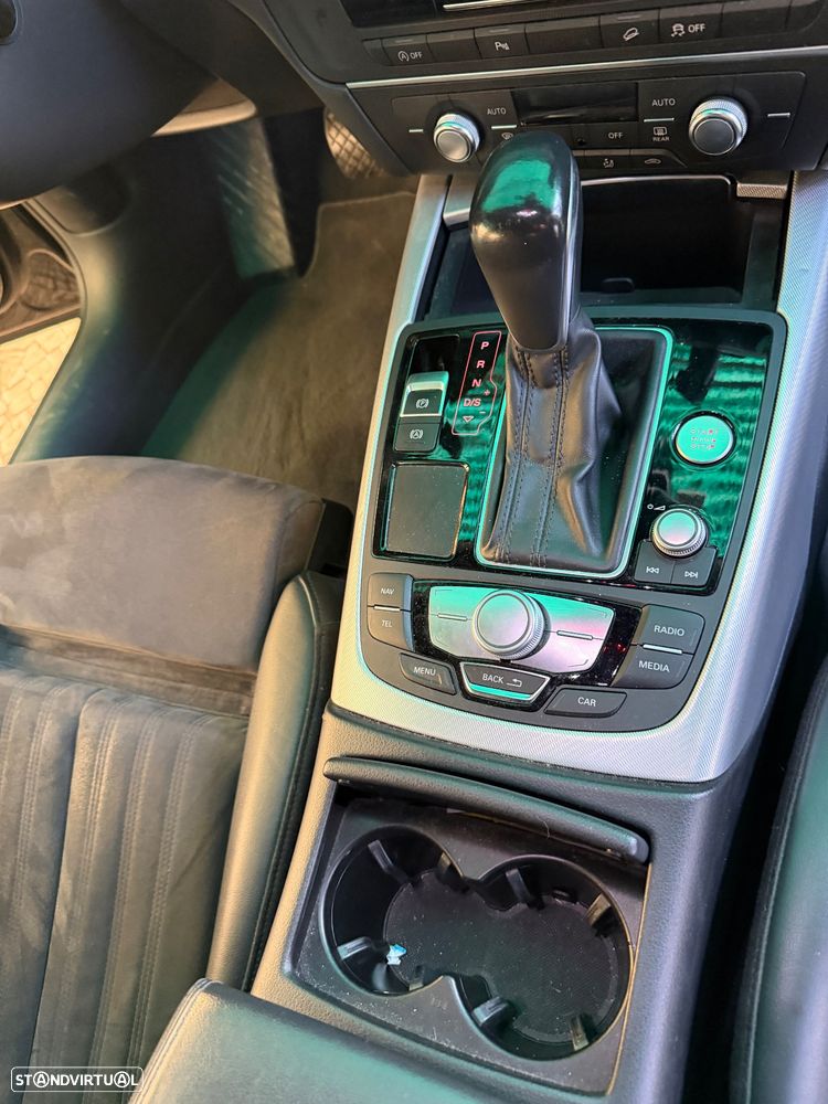 Audi A6 Allroad 3.0 TDi quattro S tronic - 23